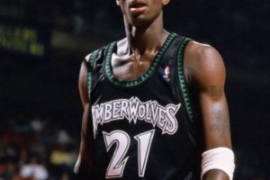 金年会共享体育官网-清晨全明星赛传出新动向；明尼苏达森林狼造点机会；管理层表态：气氛紧张；球探报告显示潜力的简单介绍